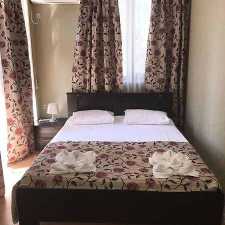 Lernest Hotel New Athos Ngoại thất bức ảnh