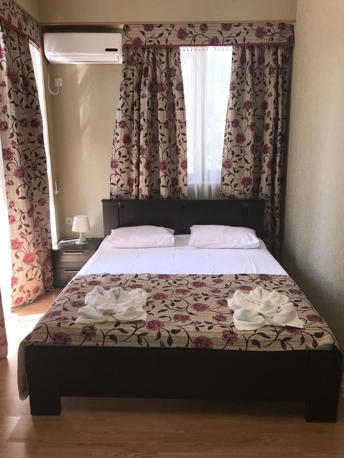 Lernest Hotel New Athos Ngoại thất bức ảnh